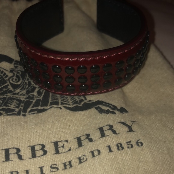 Stunning Burberry bracelet - Picture 2 of 6